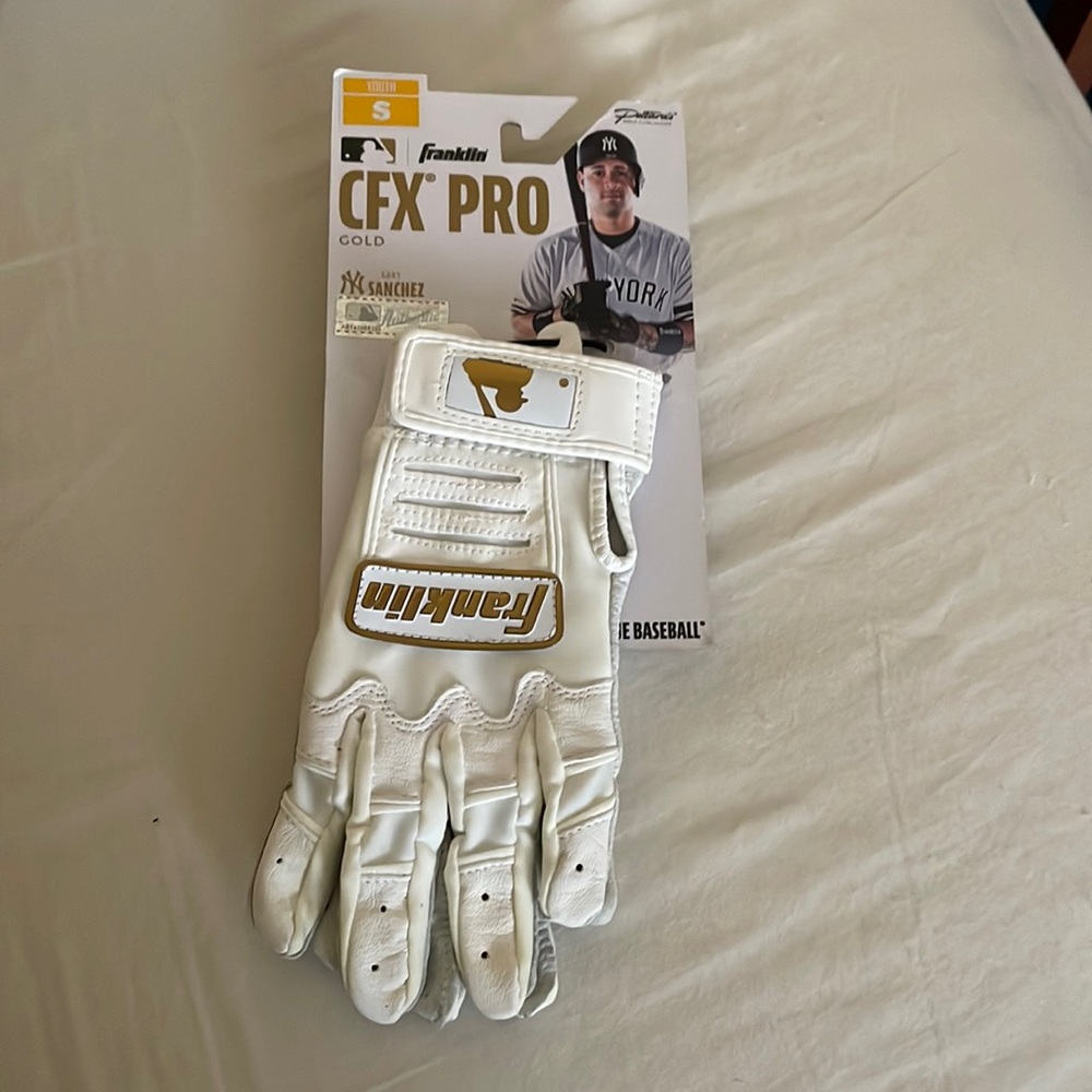 Batting gloves